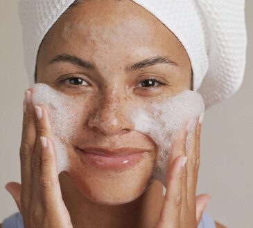 Make Up Remover vs. Face Cleansers